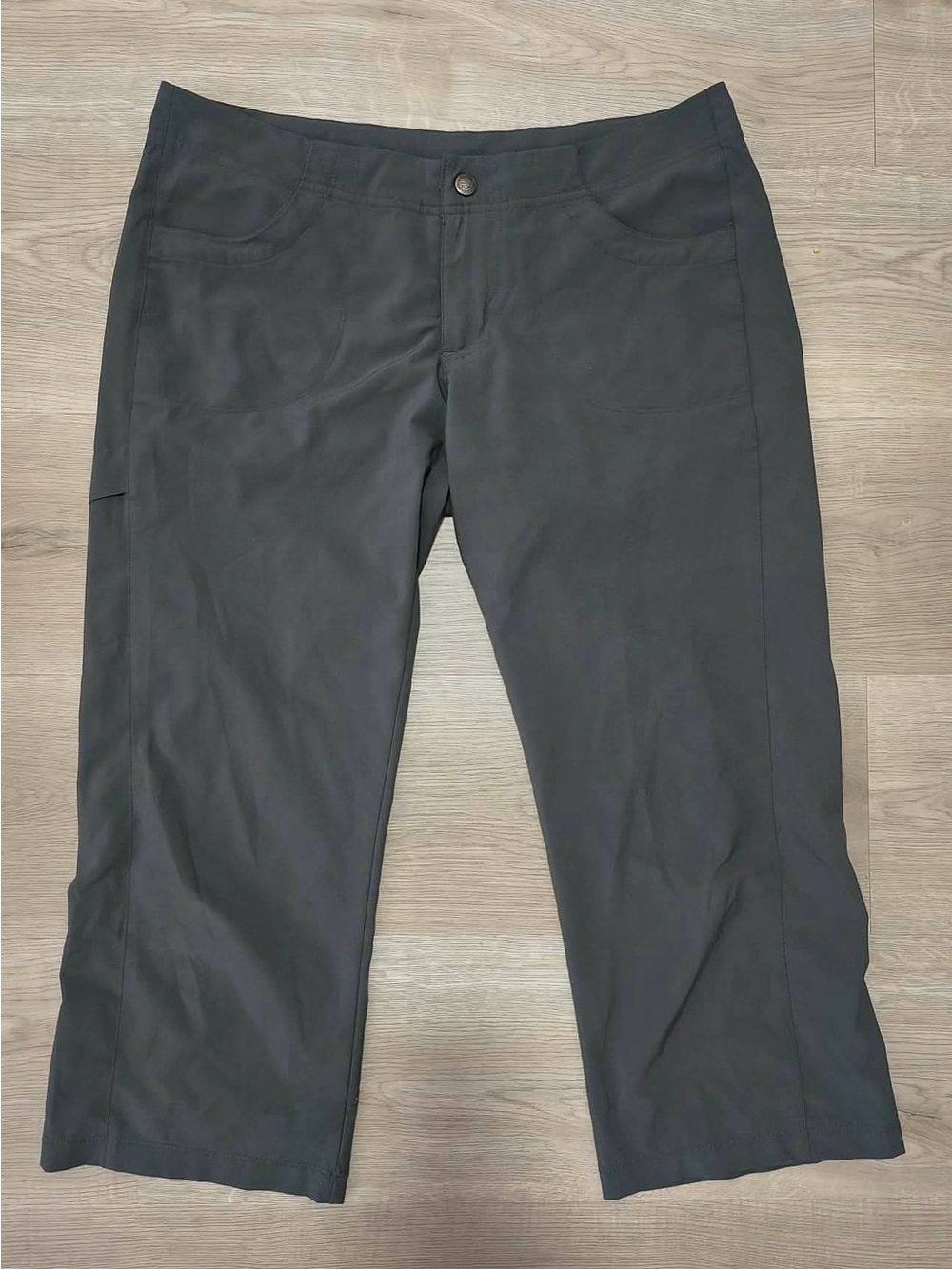 Patagonia Womans Hiking Cropped Hiking Pants